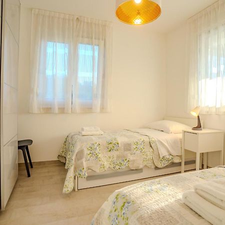 Apartman Polje Njivice Buitenkant foto