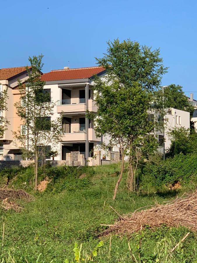 Apartman Polje Njivice Buitenkant foto