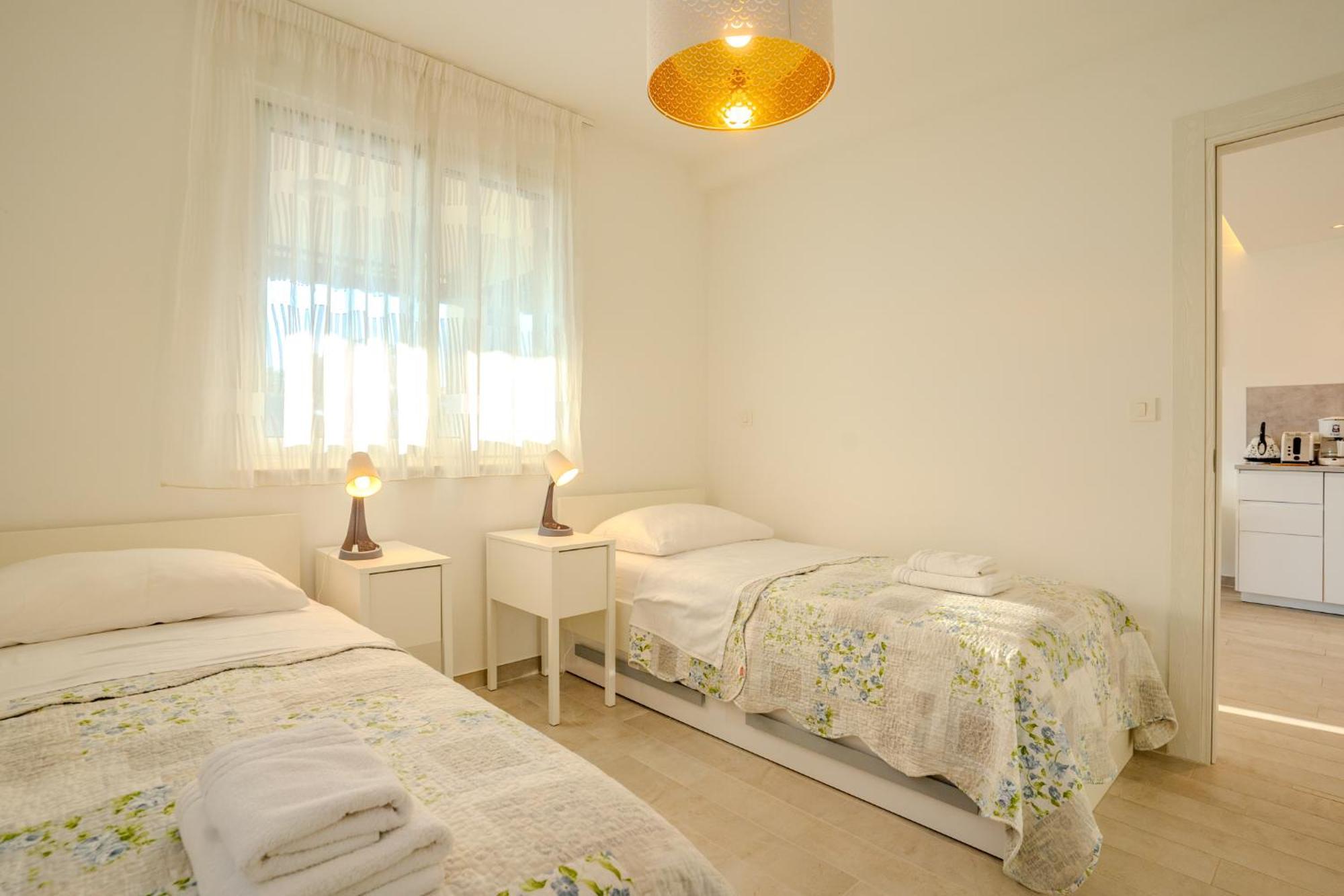 Apartman Polje Njivice Buitenkant foto